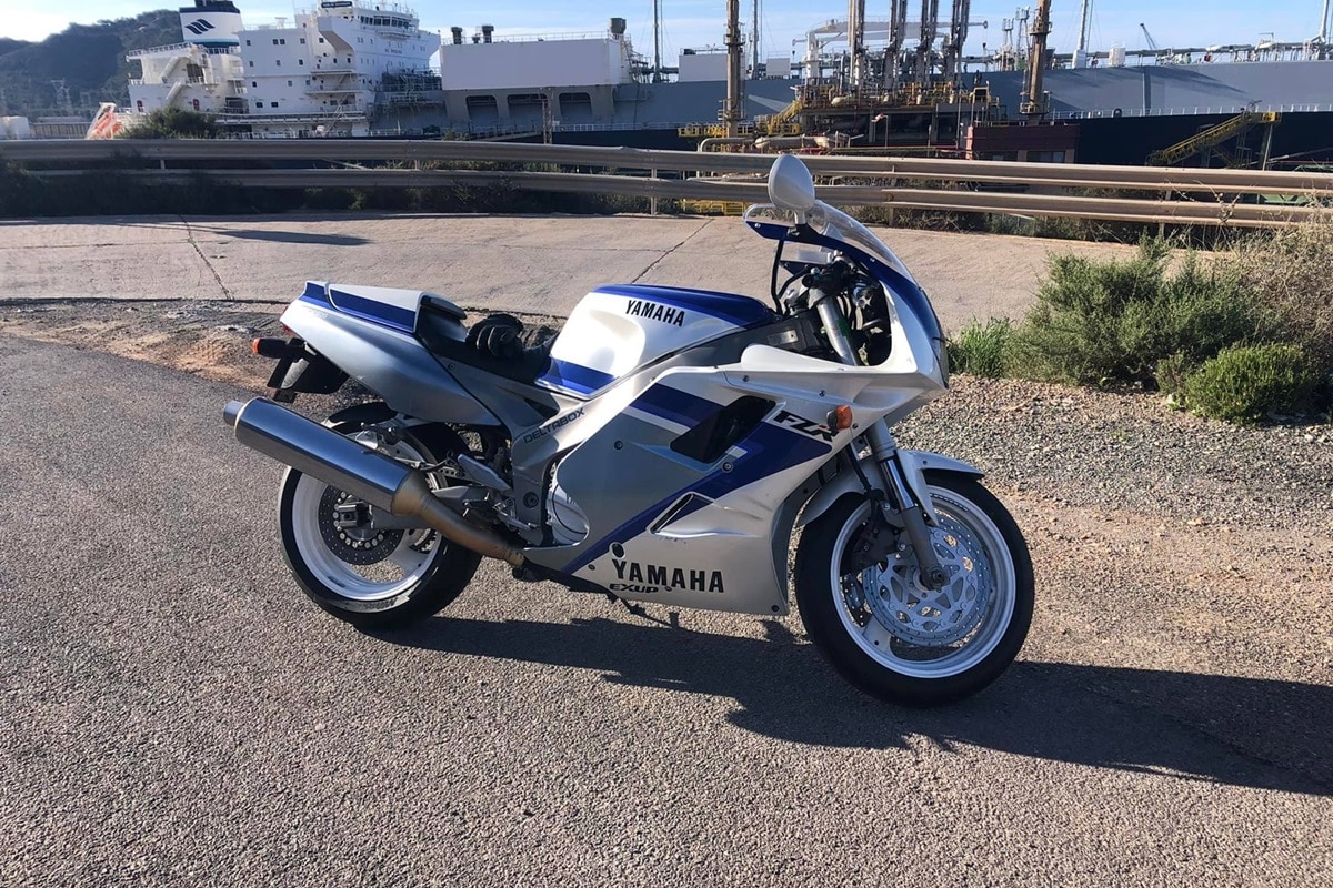 Retroprueba "Old School": Yamaha FZR1000 EXUP (2ª GEN)