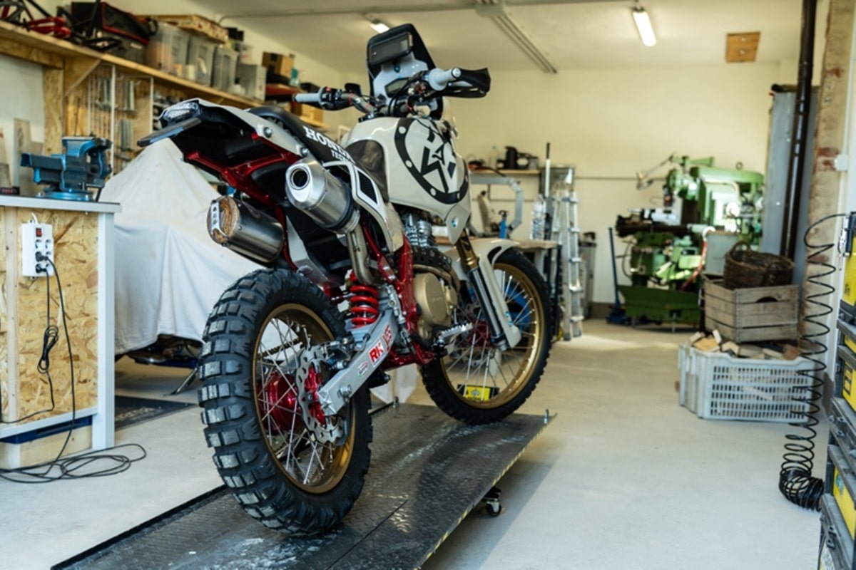 Honda NX650 Dominator "Desert Thumper" by Manara Artwork: Old School Rally Genetics