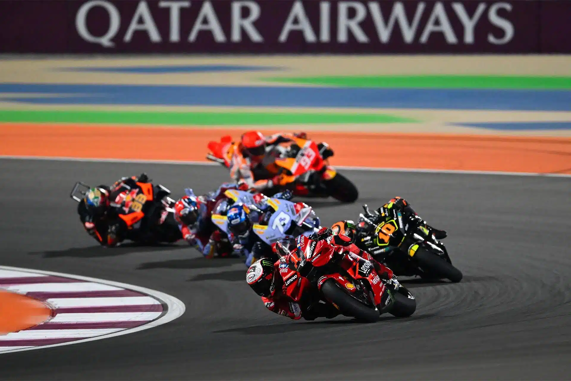 The battle promises to be close, although there are changes of mounts on the grill