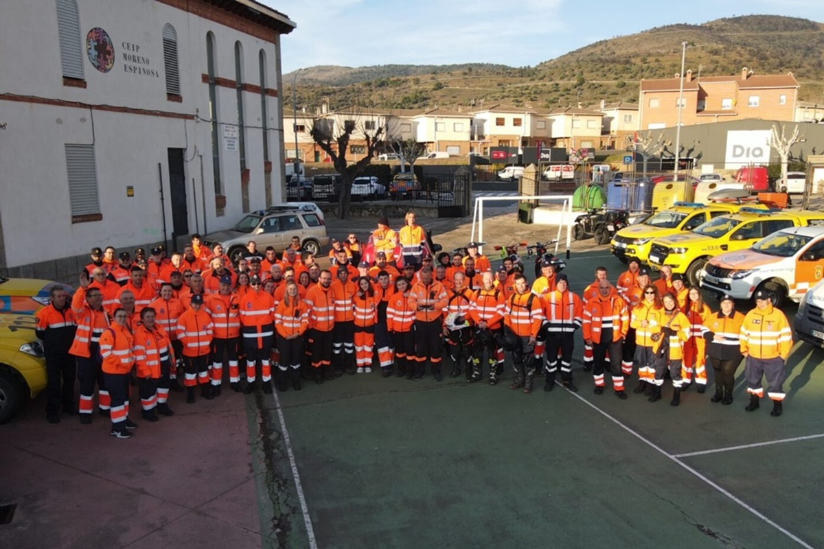 Volunteers with enduro motorcycles join the Cebreros Civil Protection Unit