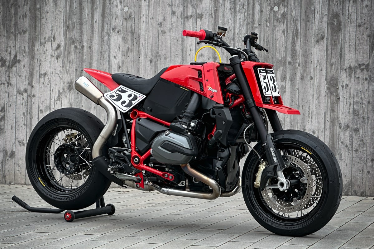 BMW R1200R "Bangee" by Rind Performance: Un vistoso homenaje al rey de los ATV 2 tiempos