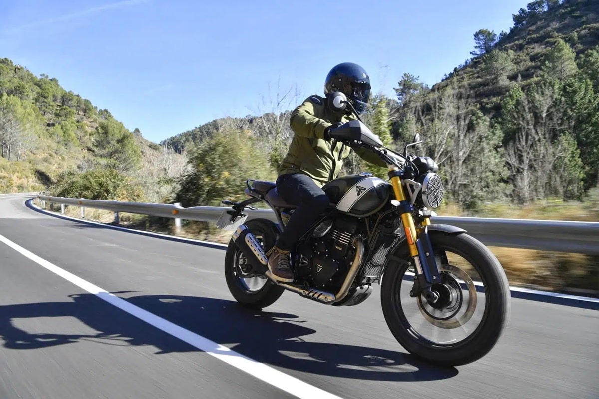 Triumph plans to expand its current 400 cc range in the short and medium term