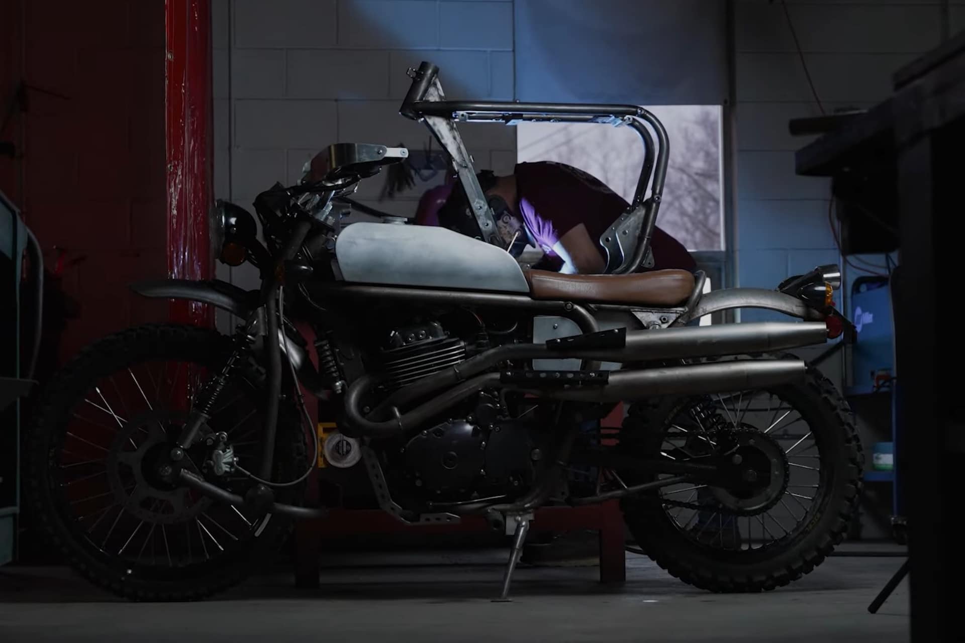Janus Gryffin 450 Scrambler