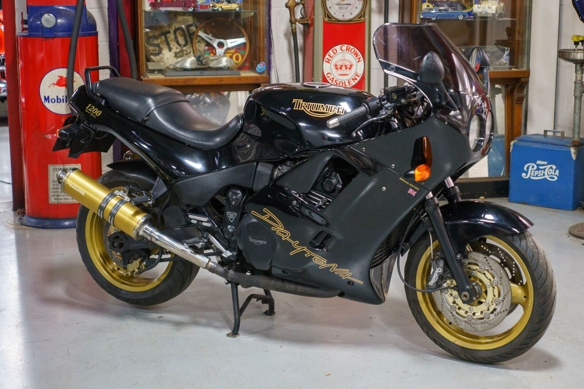 Motos de ensueño a la venta: Triumph Daytona 1200 SE de 1998