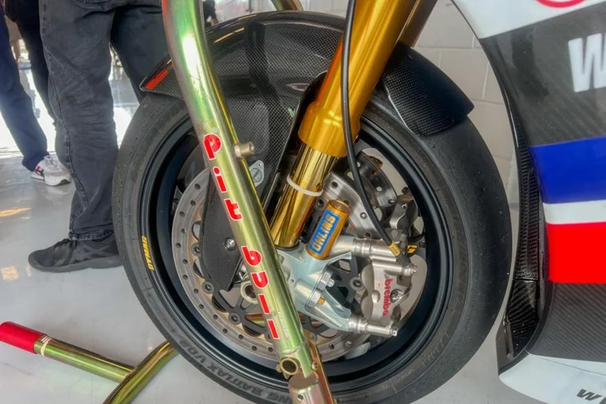 Yamaha YZF-R1 DR Moto: MotoGP performance for the most demanding