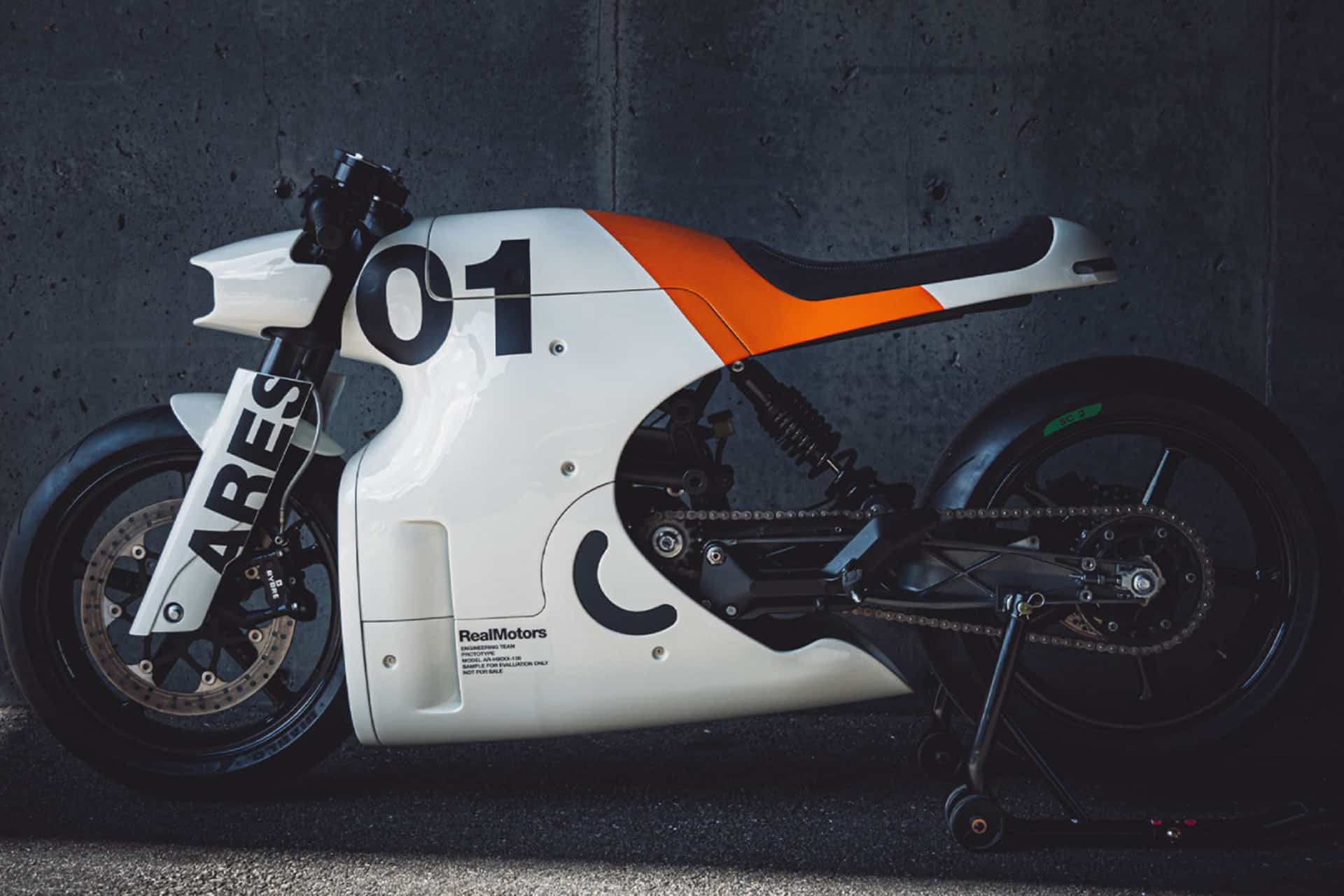 Real Motors presents Ares, the electric cafe racer with a minimalist look