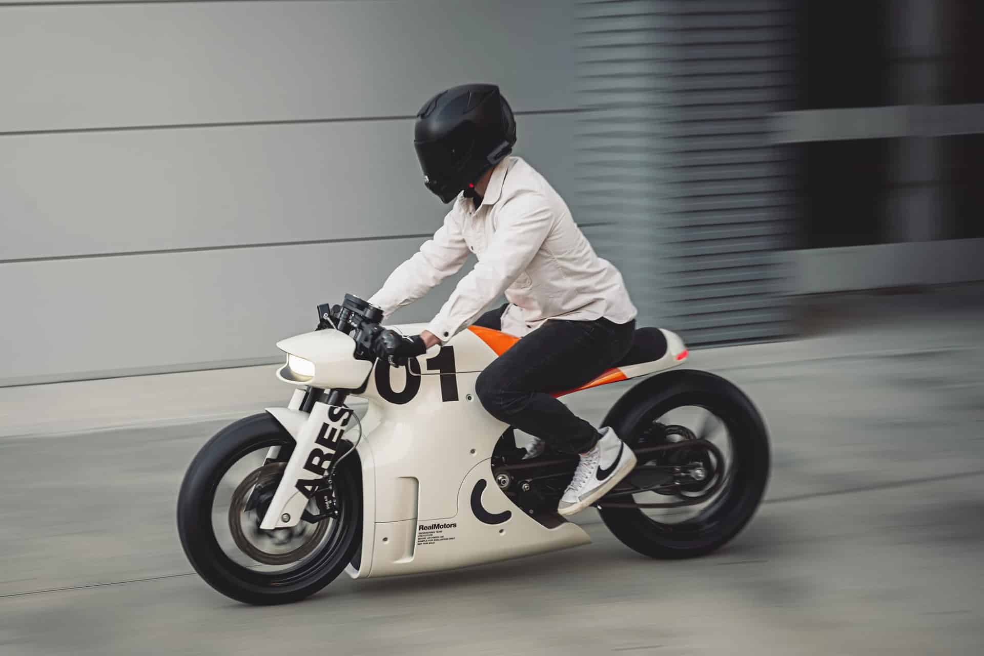 Real Motors presents Ares, the electric cafe racer with a minimalist look