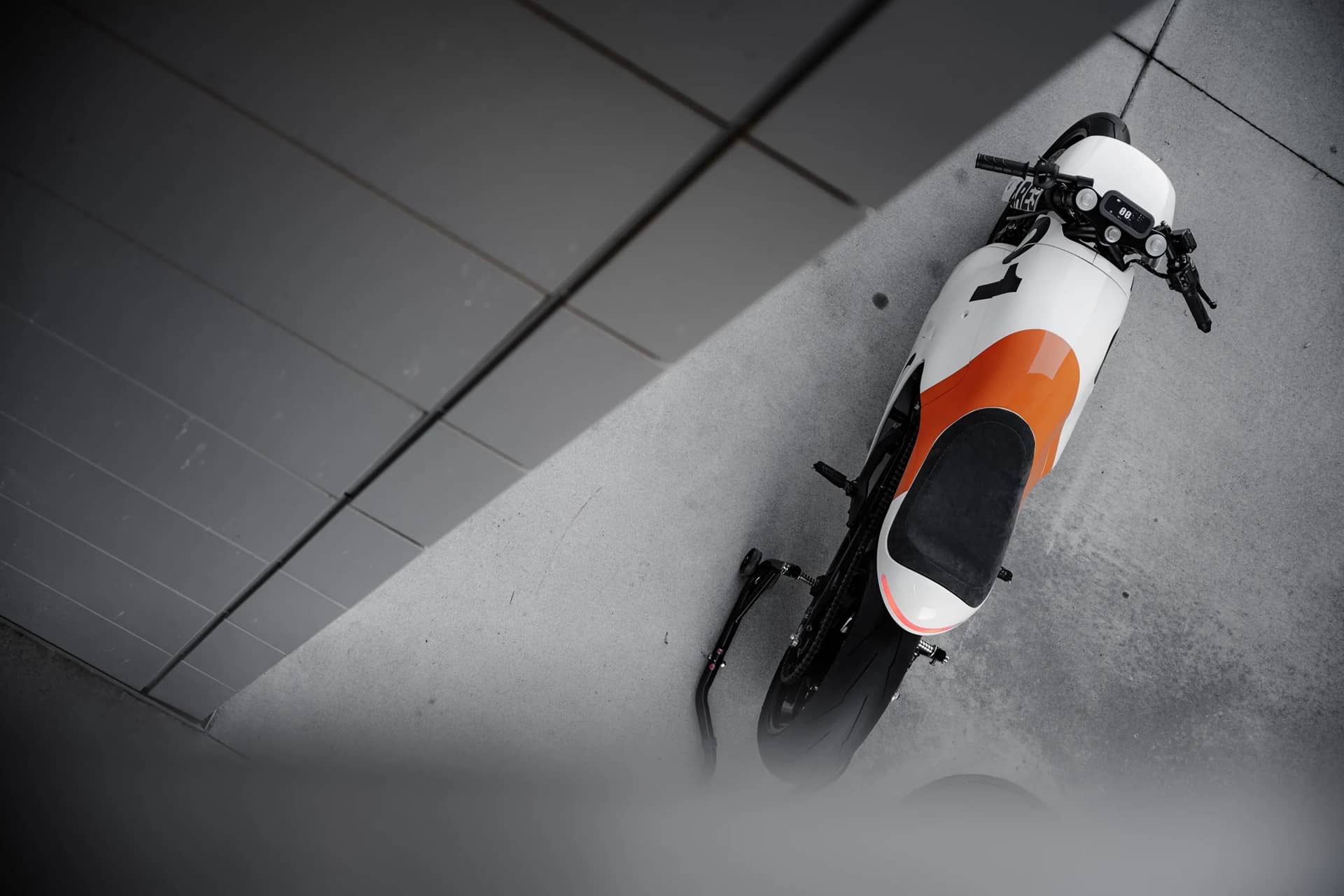 Real Motors presents Ares, the electric cafe racer with a minimalist look