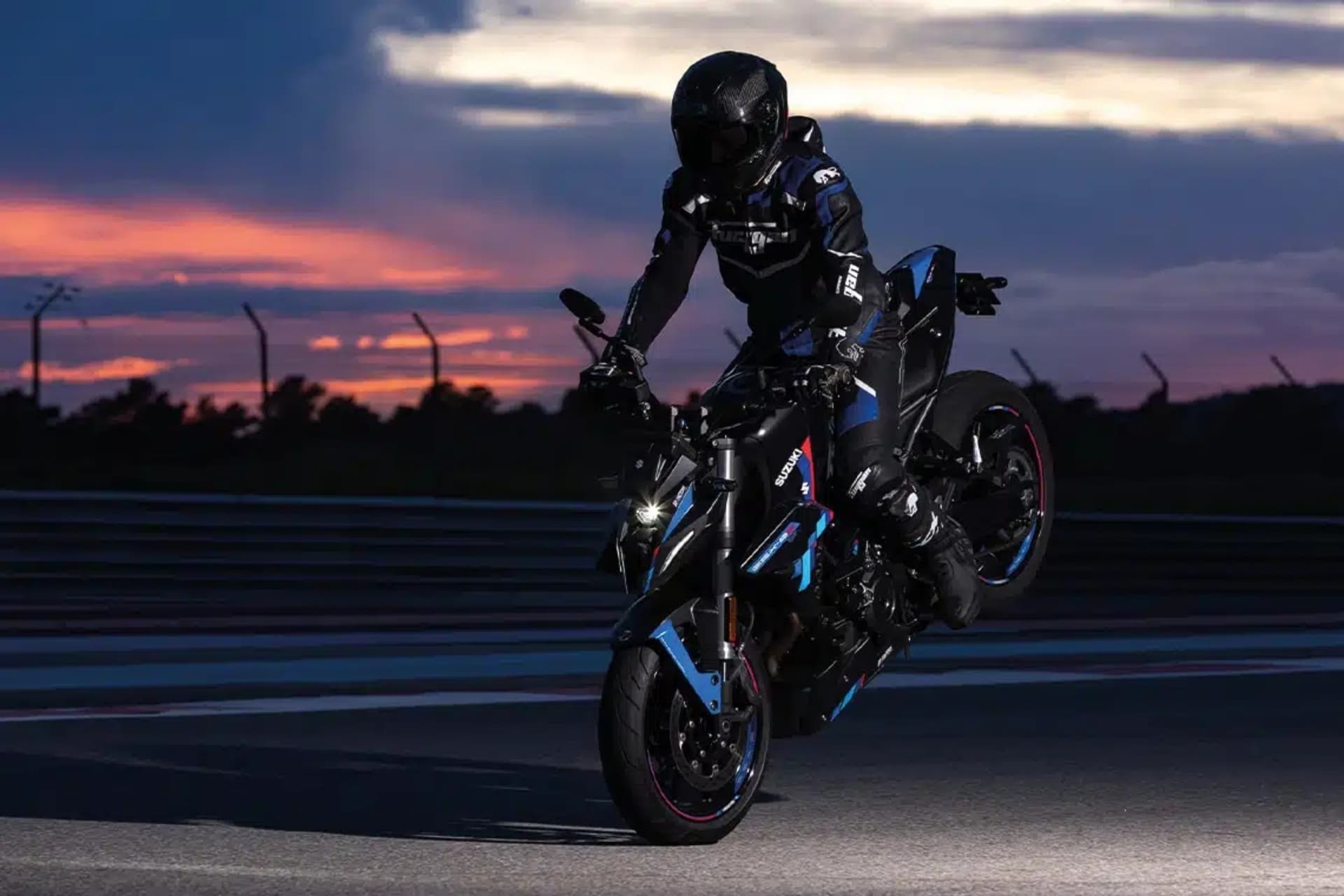 Suzuki GSX-8S Team Suzuki