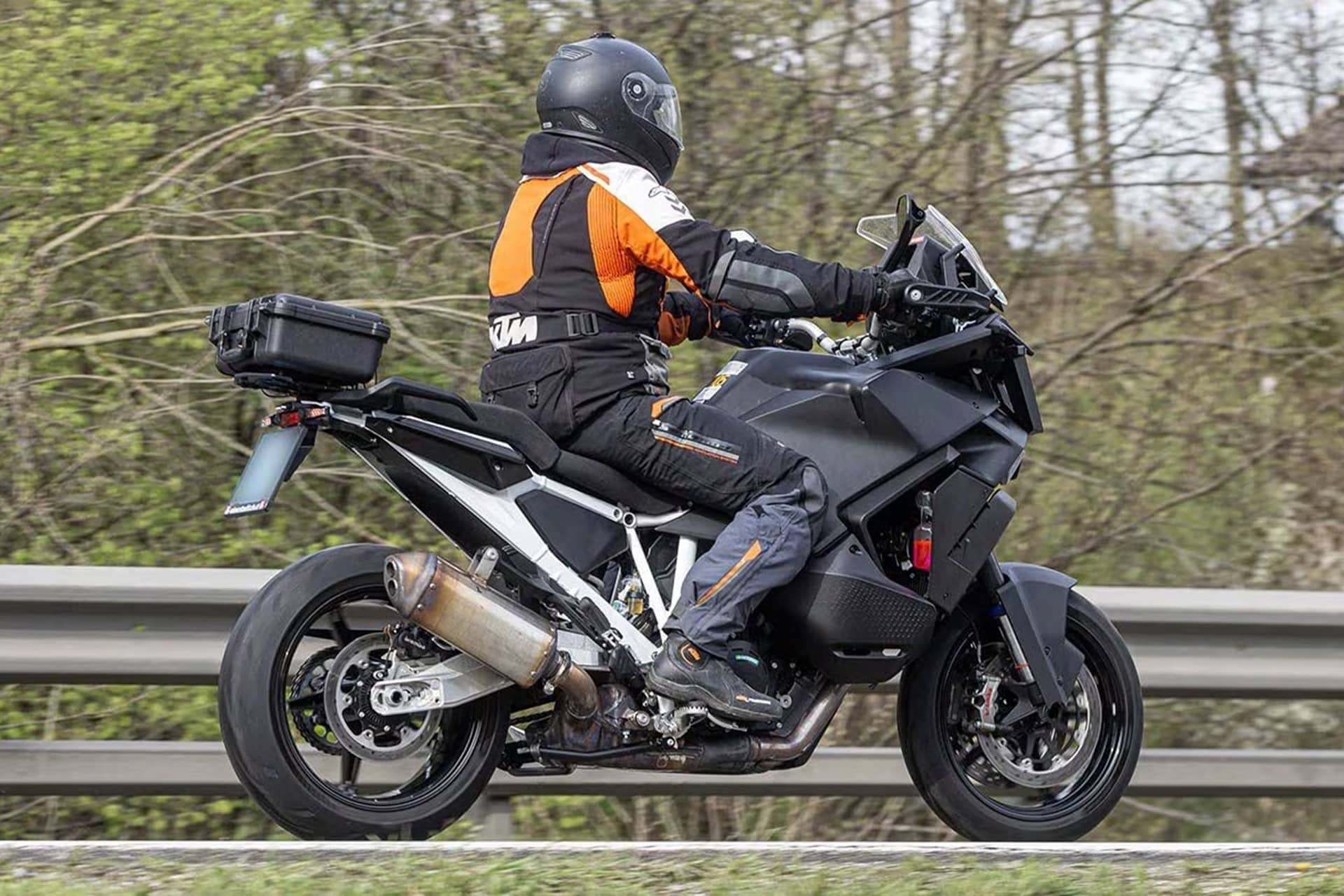New KTM Rally and Super Adventure 1390 in sight, several test mules confirm it