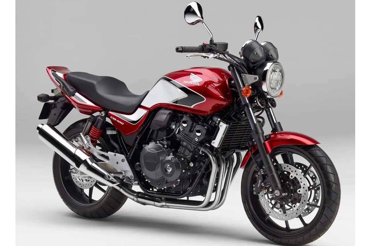 The return of the CB400 is confirmed for 2025 and probably equipped with E-Clutch