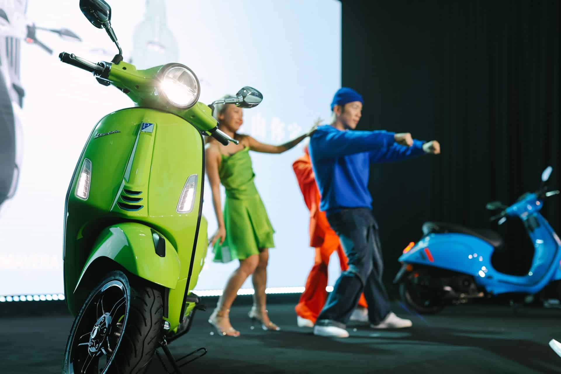 The Vespa Primavera 150 and Sprint 150 debut in the Chinese market