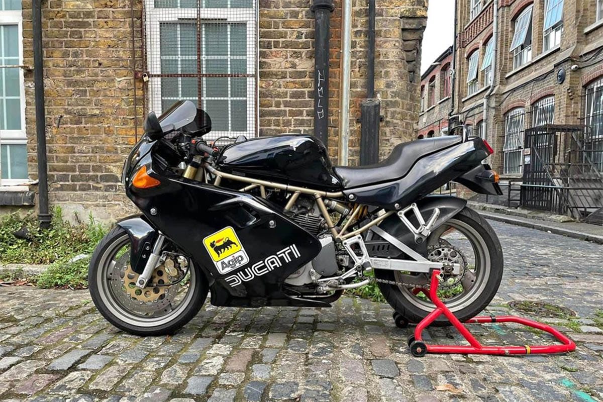 It is essential that the motorcycle paint well