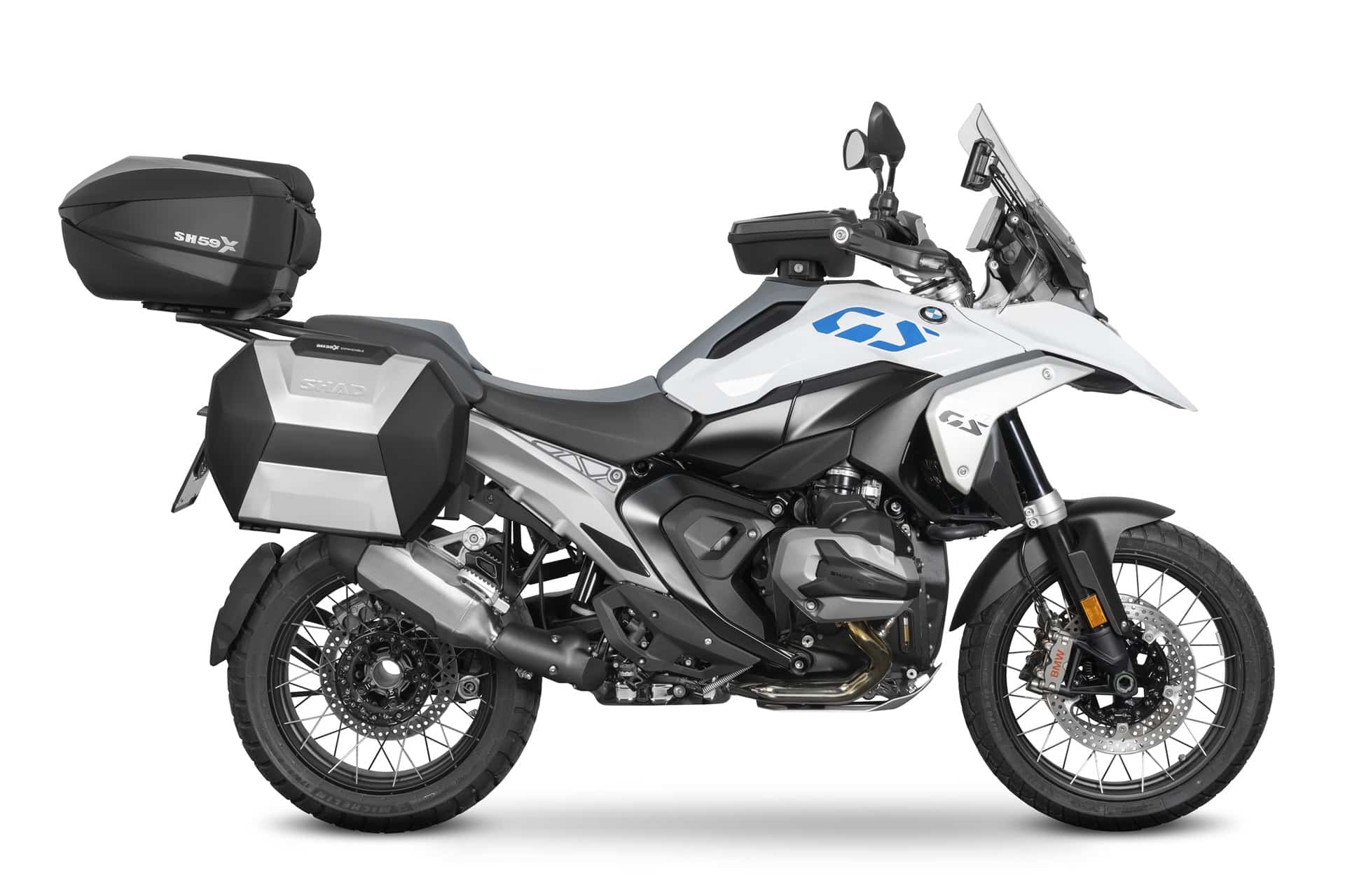 The SHAD range of suitcases provides extra versatility to the fireproof BMW R 1300 GS
