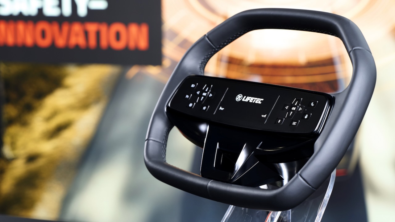 The ban on screens on the steering wheel is open thanks to this new airbag