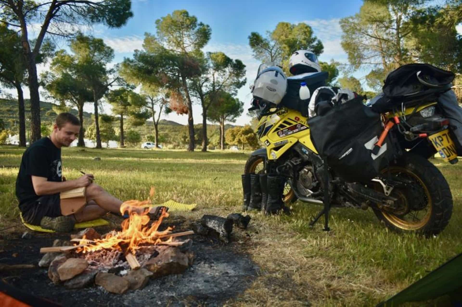 A record-breaking trip around the world, and as a couple, on the back of a Suzuki V-Strom 1050 XT