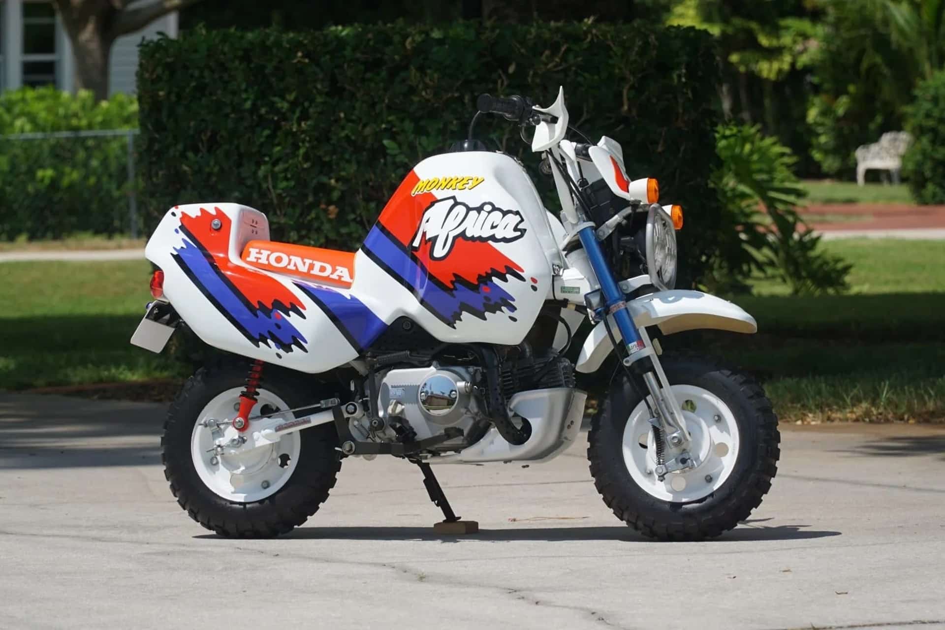 Una exclusiva Honda Z50J Monkey Baja África de 1992 ha sido subastada recientemente… Y no creerás lo que se ha pagado por ella