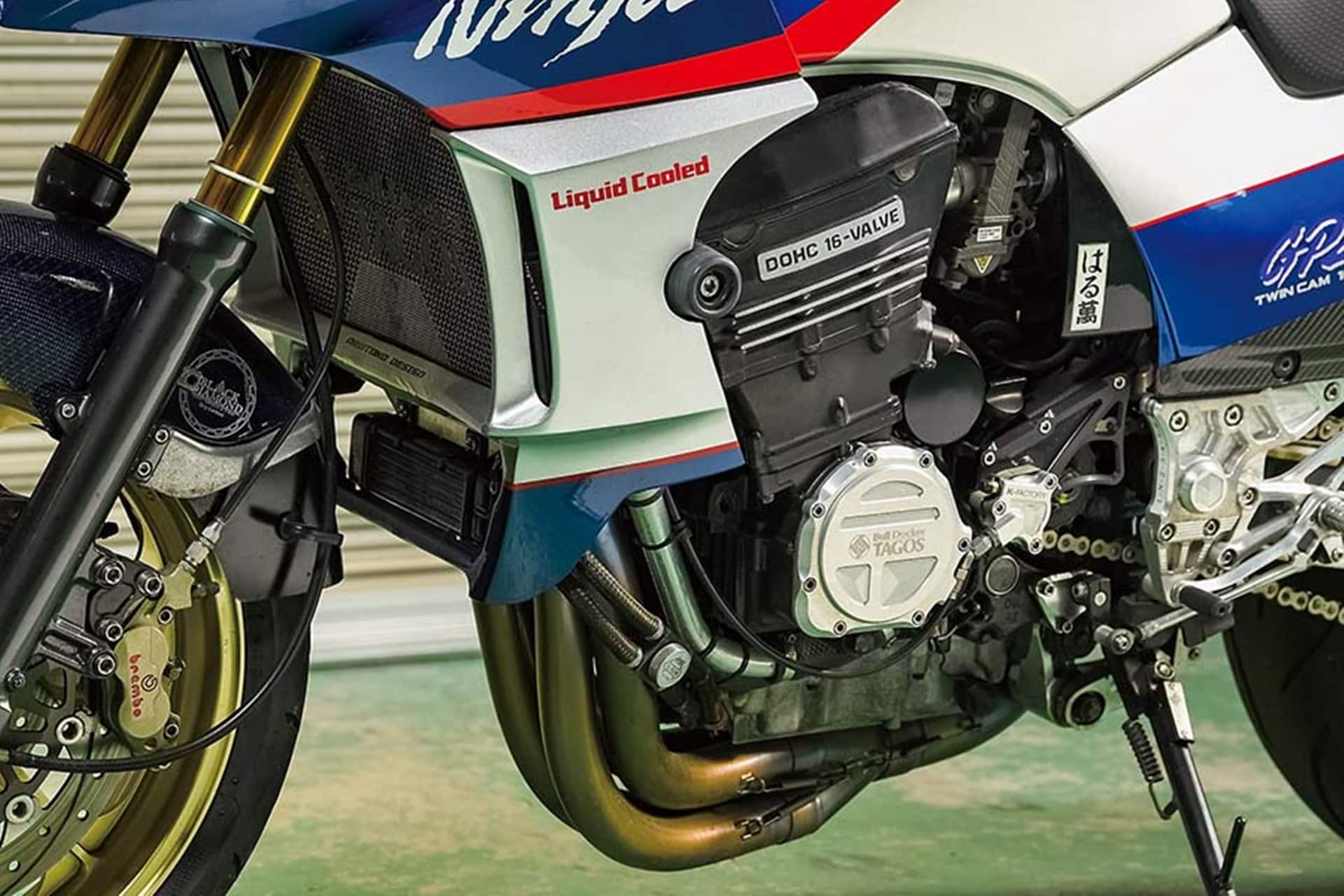 Bull Docker Tagos GPZ900R: Kawasaki Ninja in mode "Full restomod"