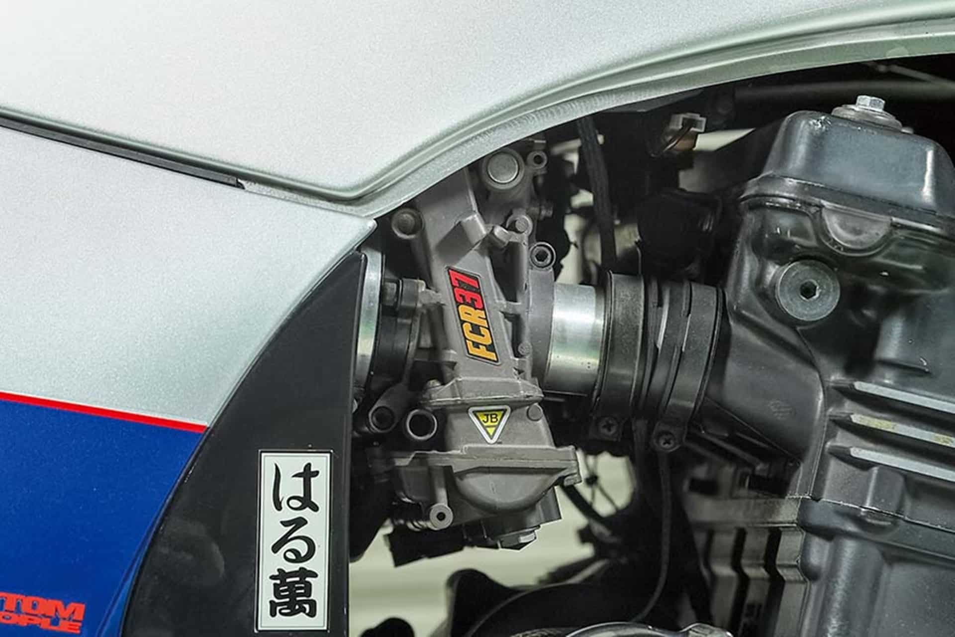 Bull Docker Tagos GPZ900R: Kawasaki Ninja in mode "Full restomod"