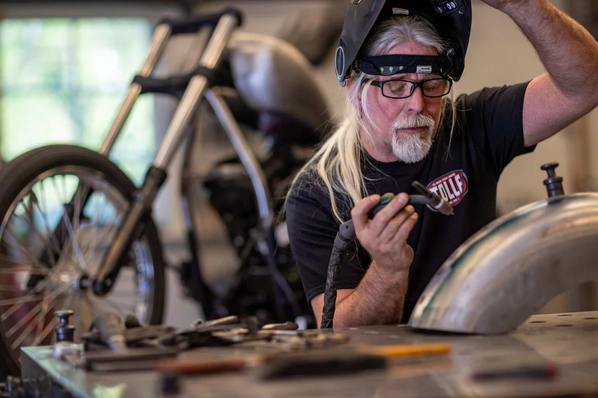 El serial Forged Indian Scout llega a Europa con Ronna Norén como protagonista