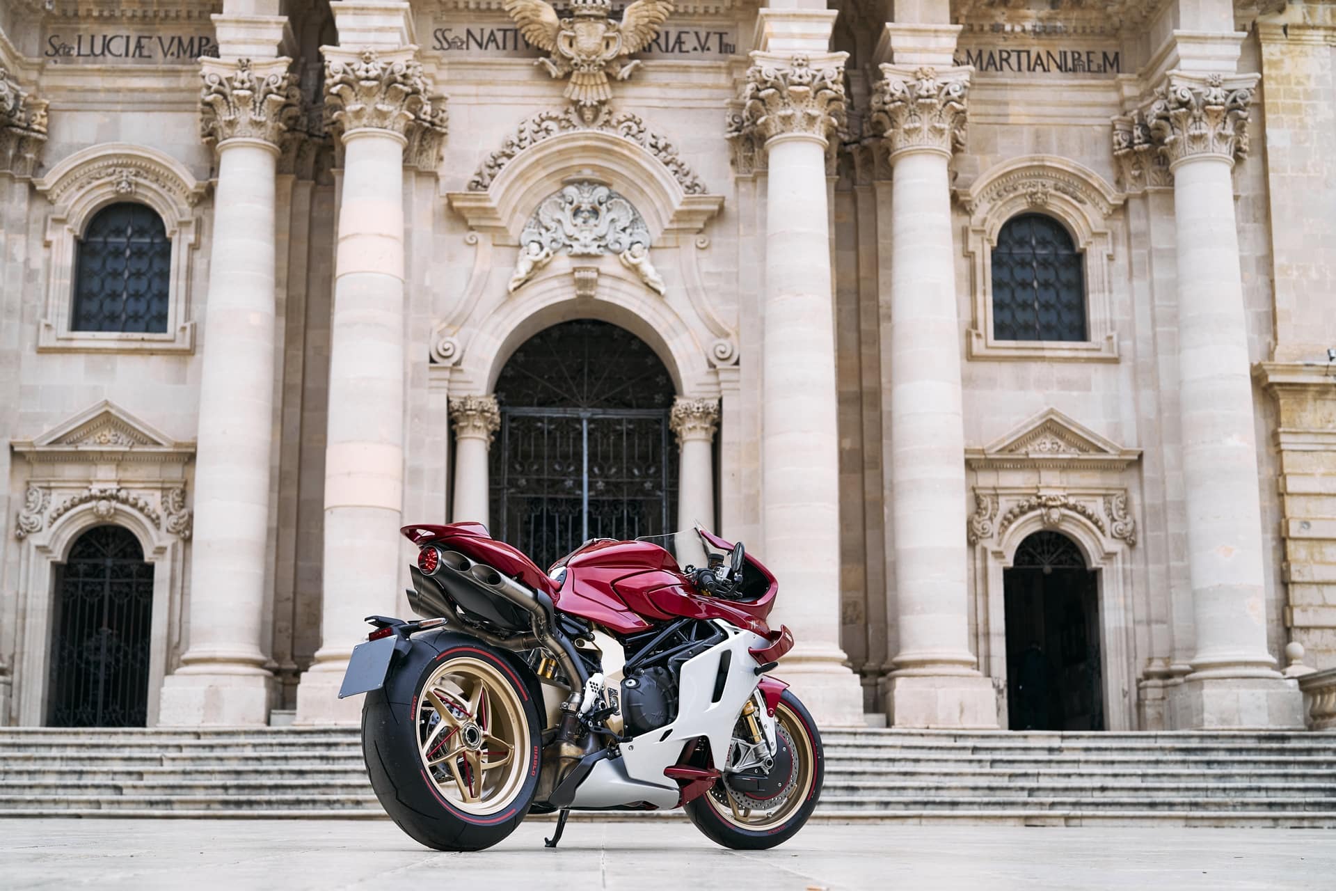 MV Agusta Superveloce 1000 Gold Series