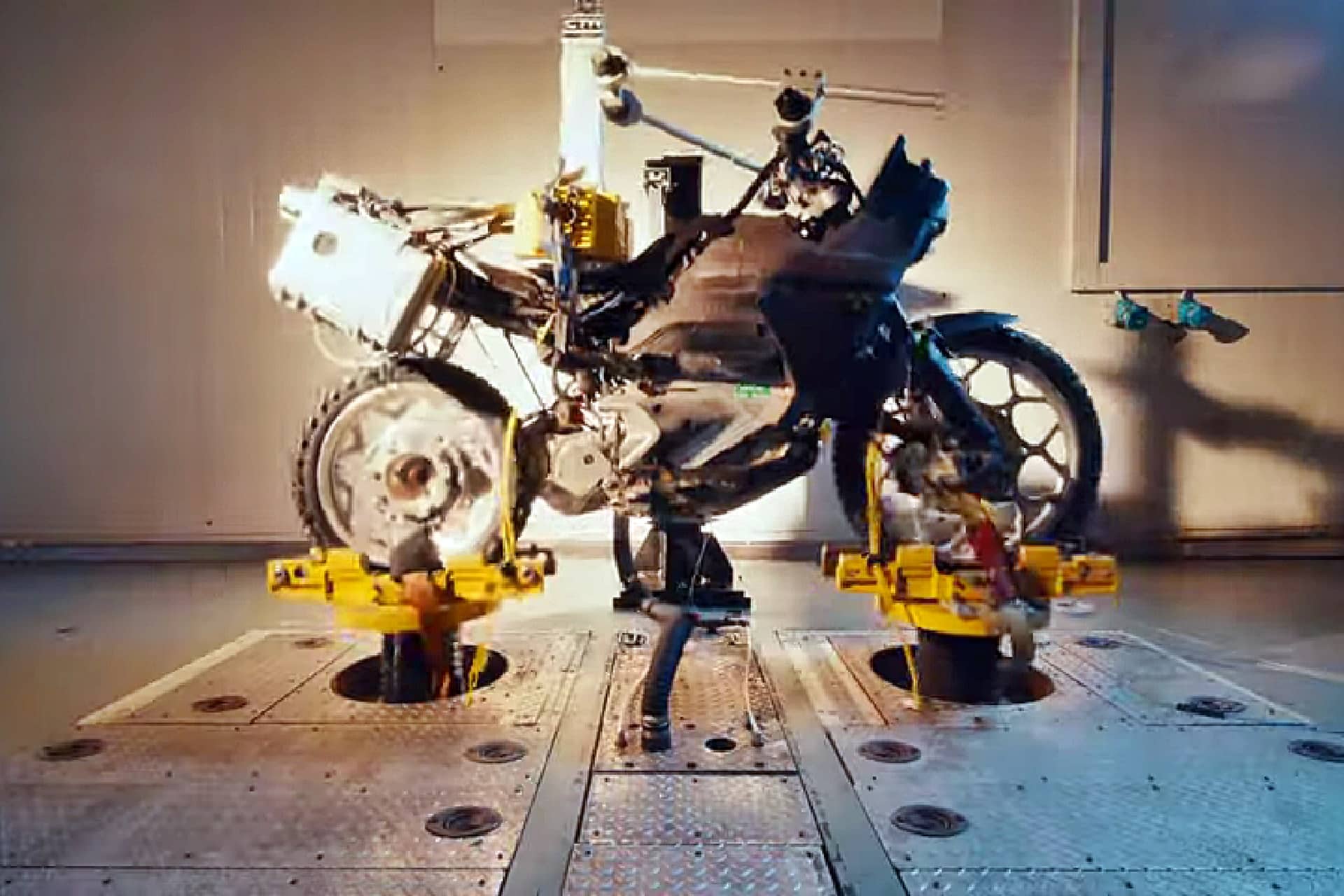 Can Am torturando sus motos