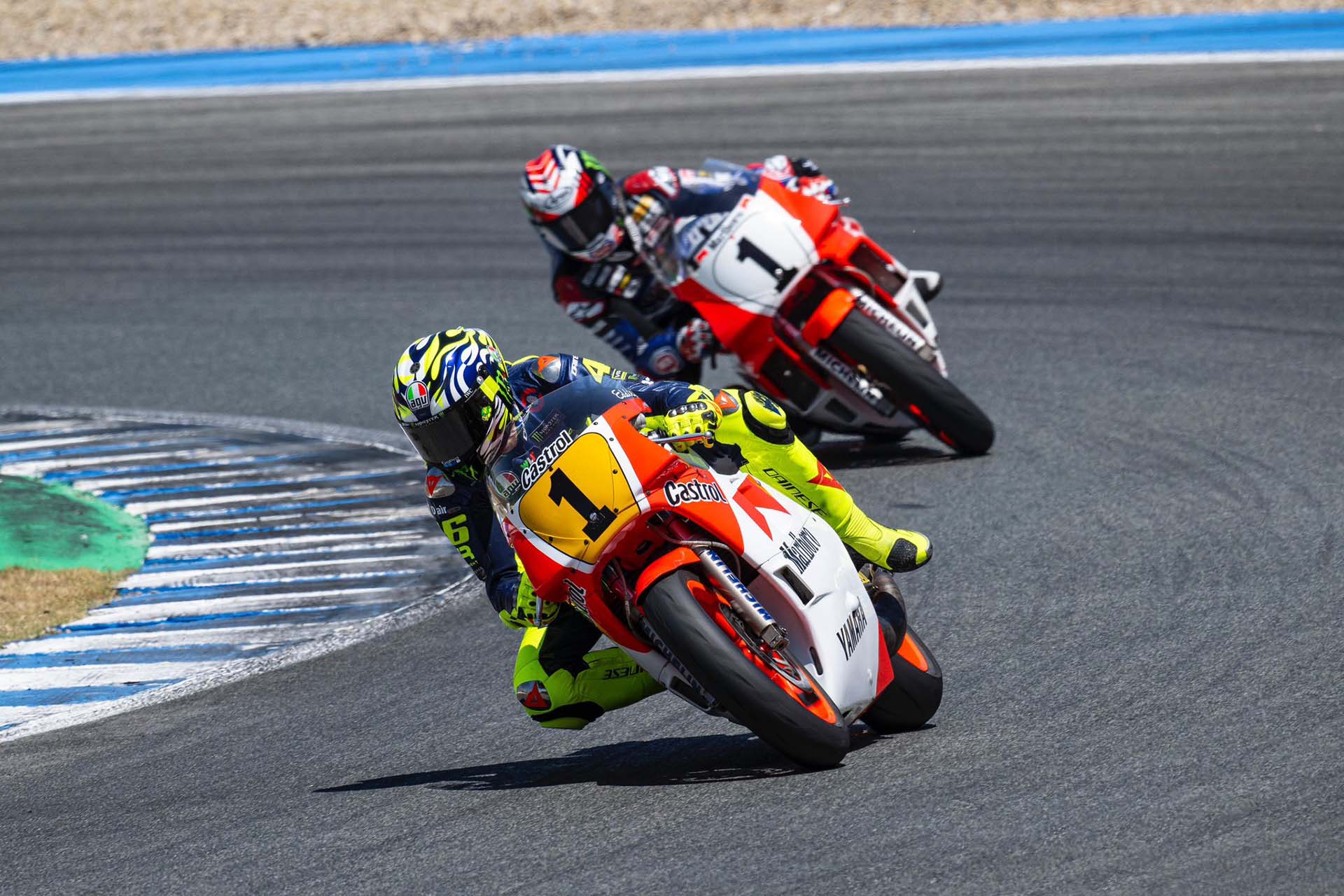 Rossi se sube a la 500 de Eddie Lawson en Jerez