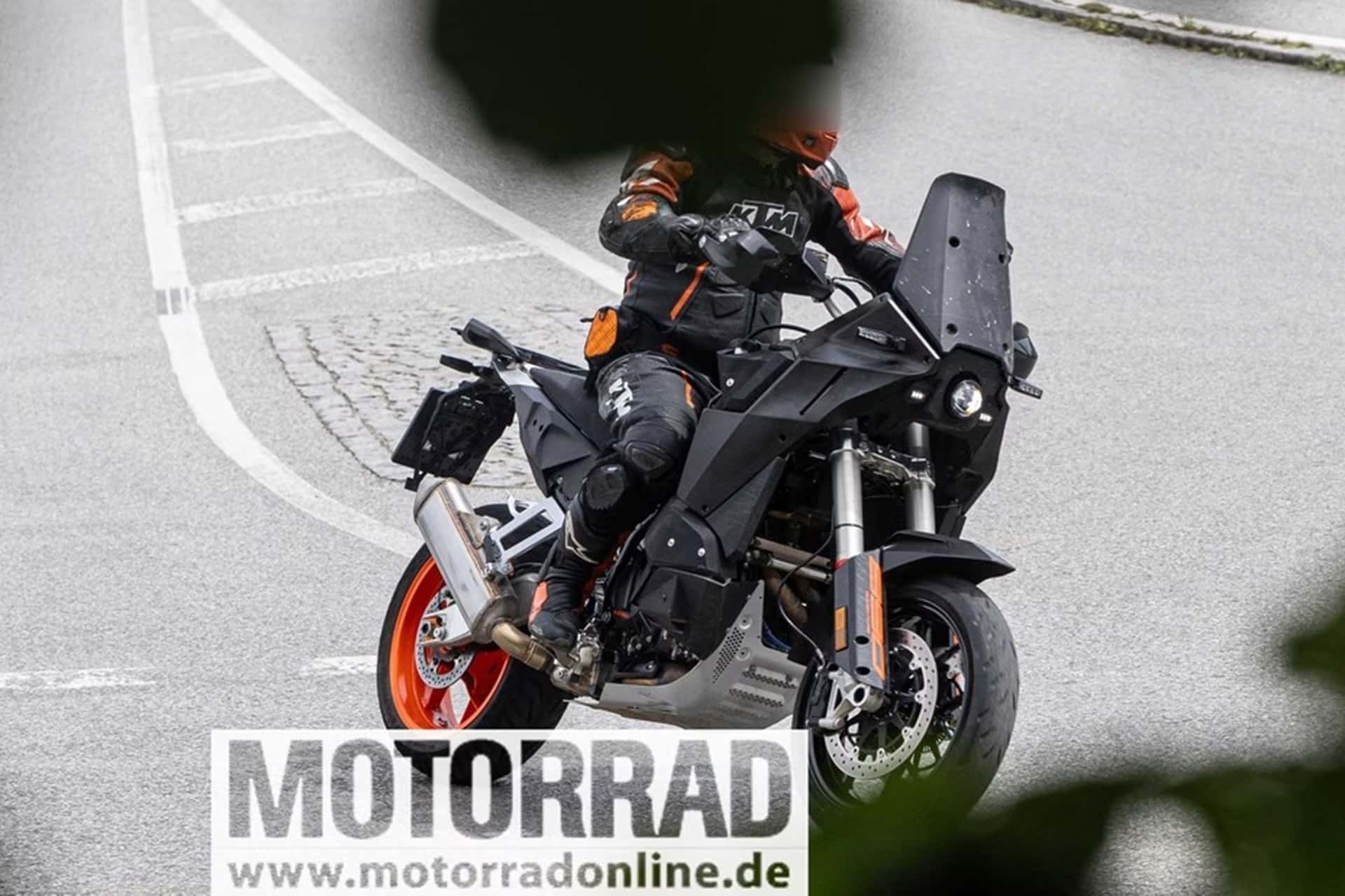 KTM 990 SMT ¿2026?… La marca ya trabaja en ella