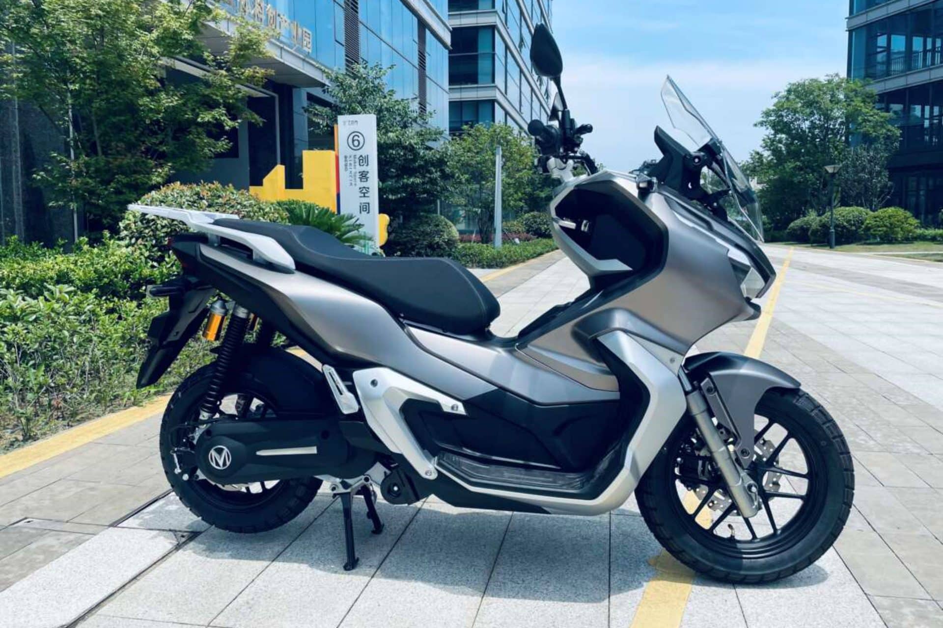 Nebula Aurora Model M 2024