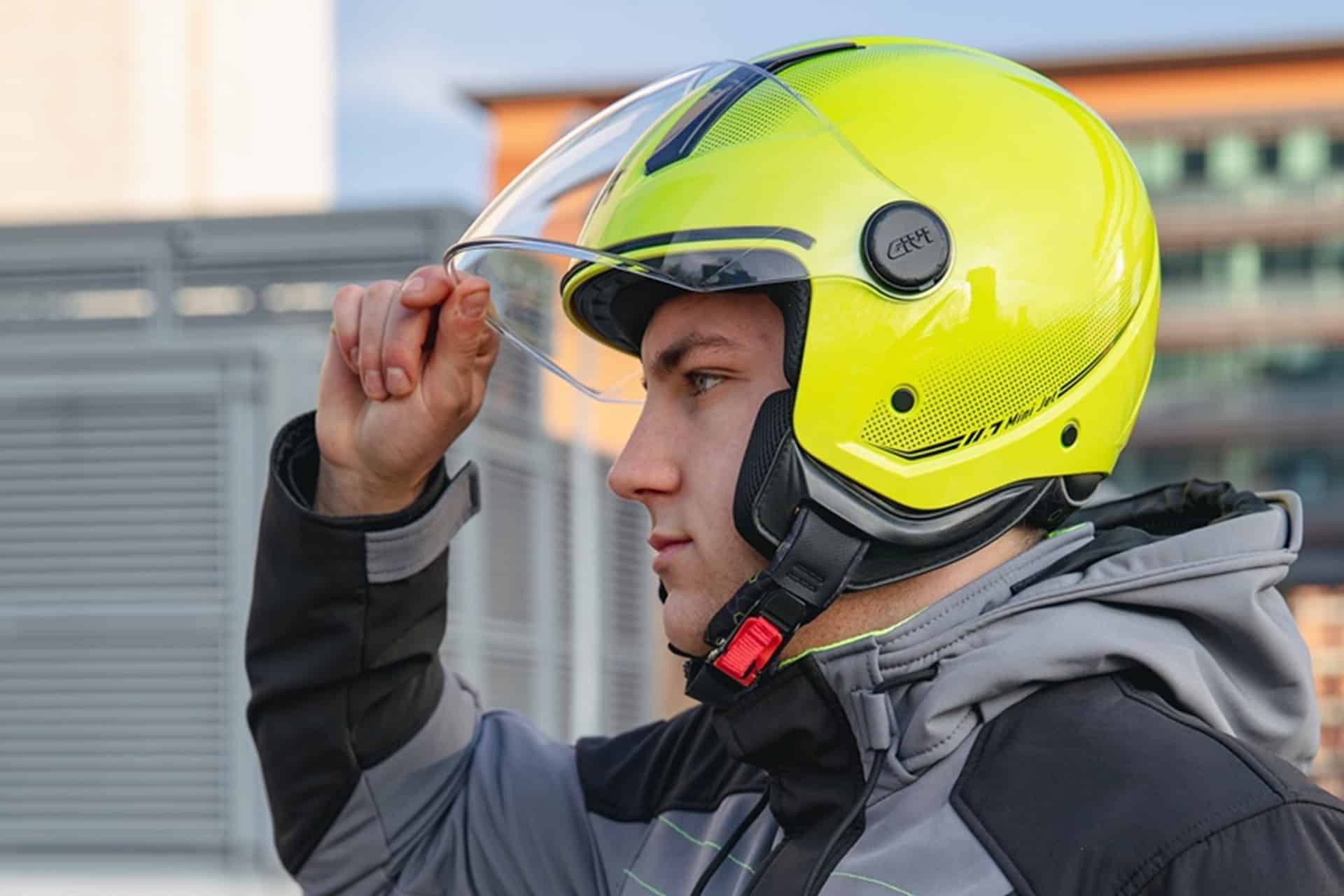 Demi-Jet 11.7, the new compact and lightweight helmet from GIVI for everyone