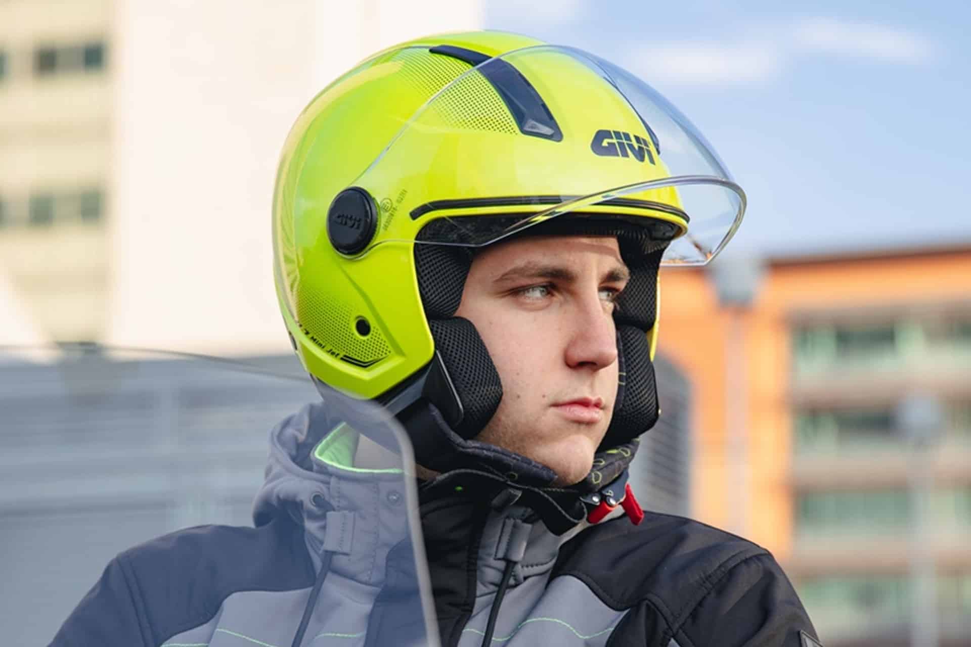 Demi-Jet 11.7, the new compact and lightweight helmet from GIVI for everyone