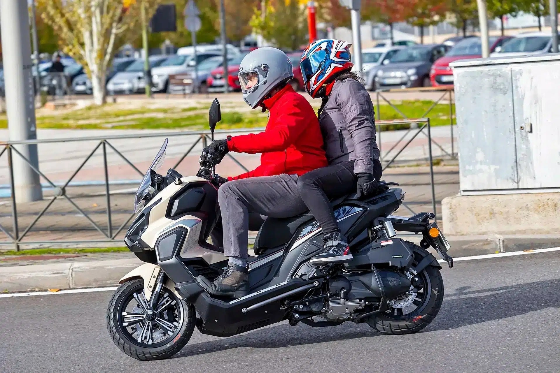 Según el último informe emitido por CARFAX, cerca de 300.000 motos circulan en España con algún tipo de riesgo asociado