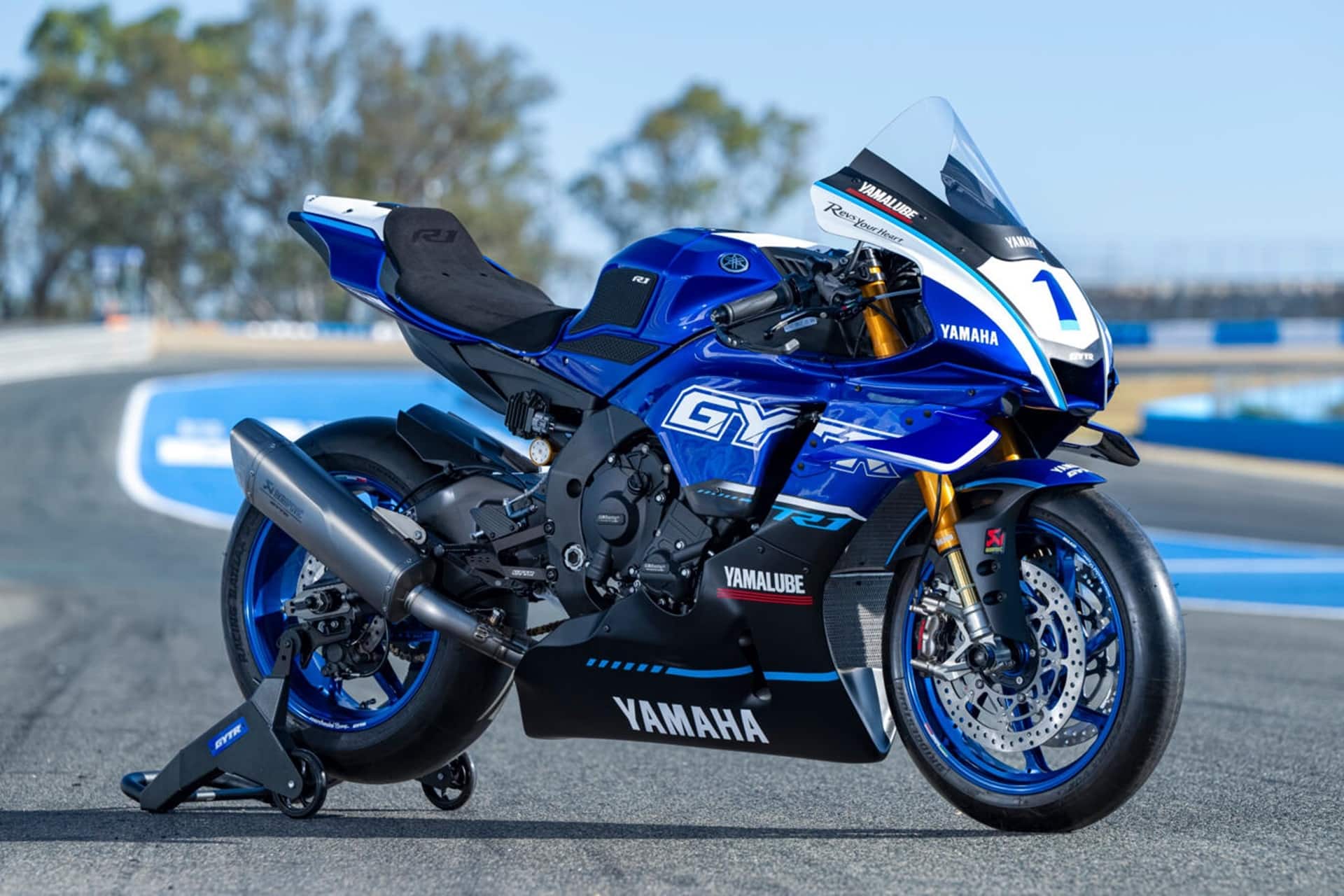 Nuevas Yamaha R1 Race y R1 GYTR: La experiencia definitiva de pilotaje en circuito