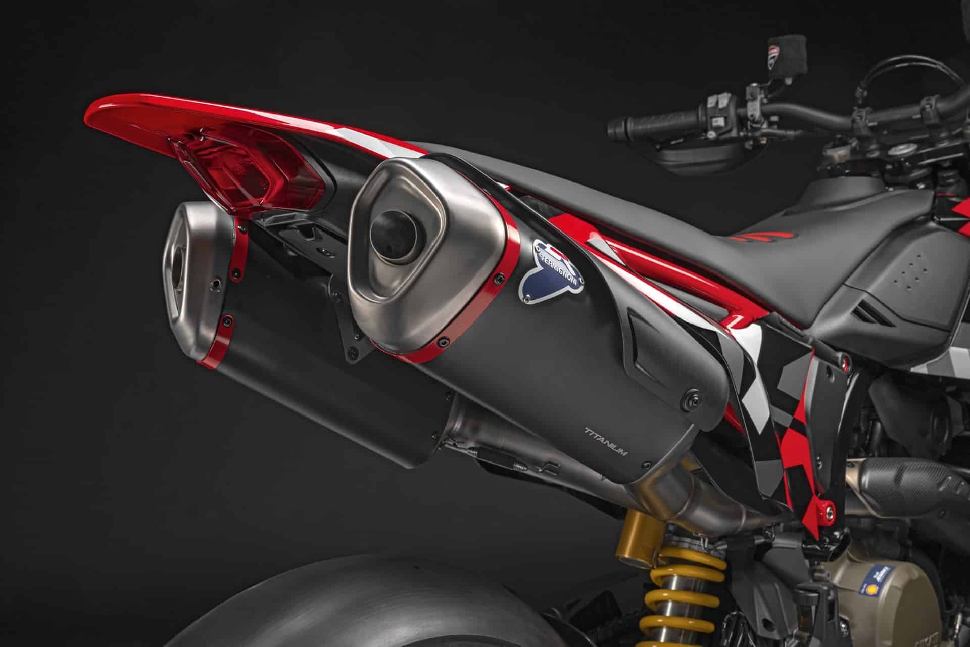 The Hypermotard 698 Mono goes one step further thanks to Ducati Performance accessories