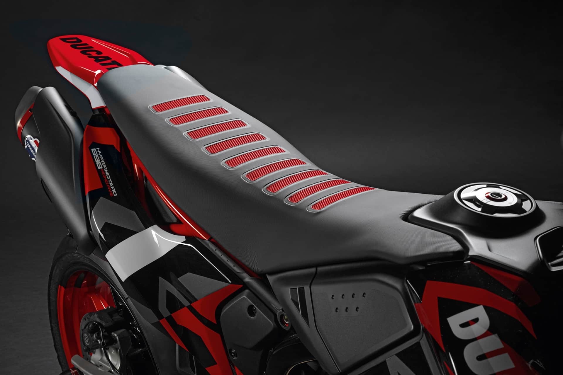The Hypermotard 698 Mono goes one step further thanks to Ducati Performance accessories