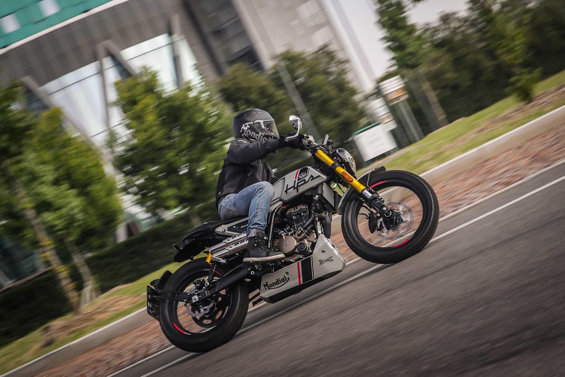 The FB Mondial HPS 125 and Piega 125 now with exclusive discounts