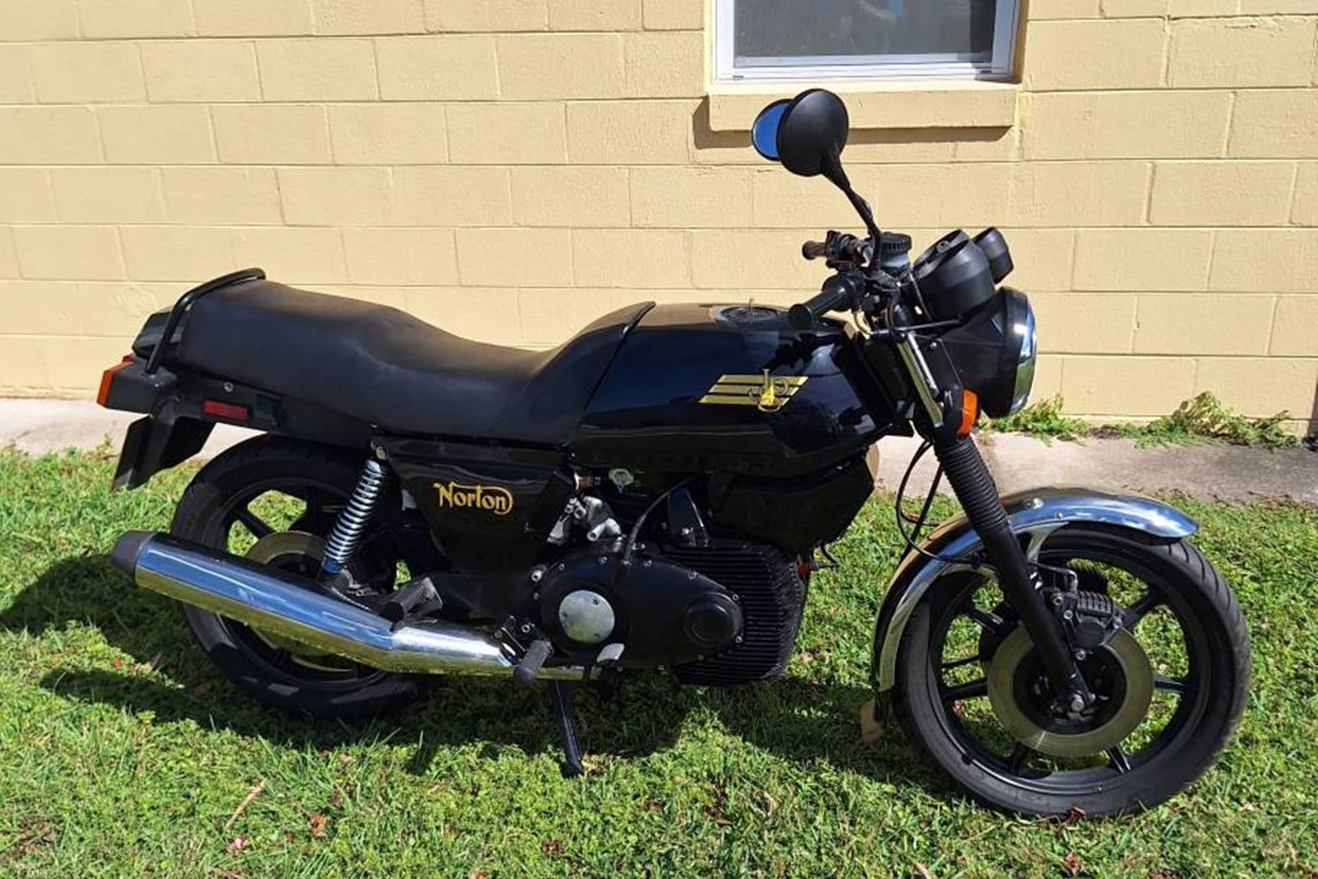 Motos de ensueño a la venta: Norton Interpol 2 de 1984