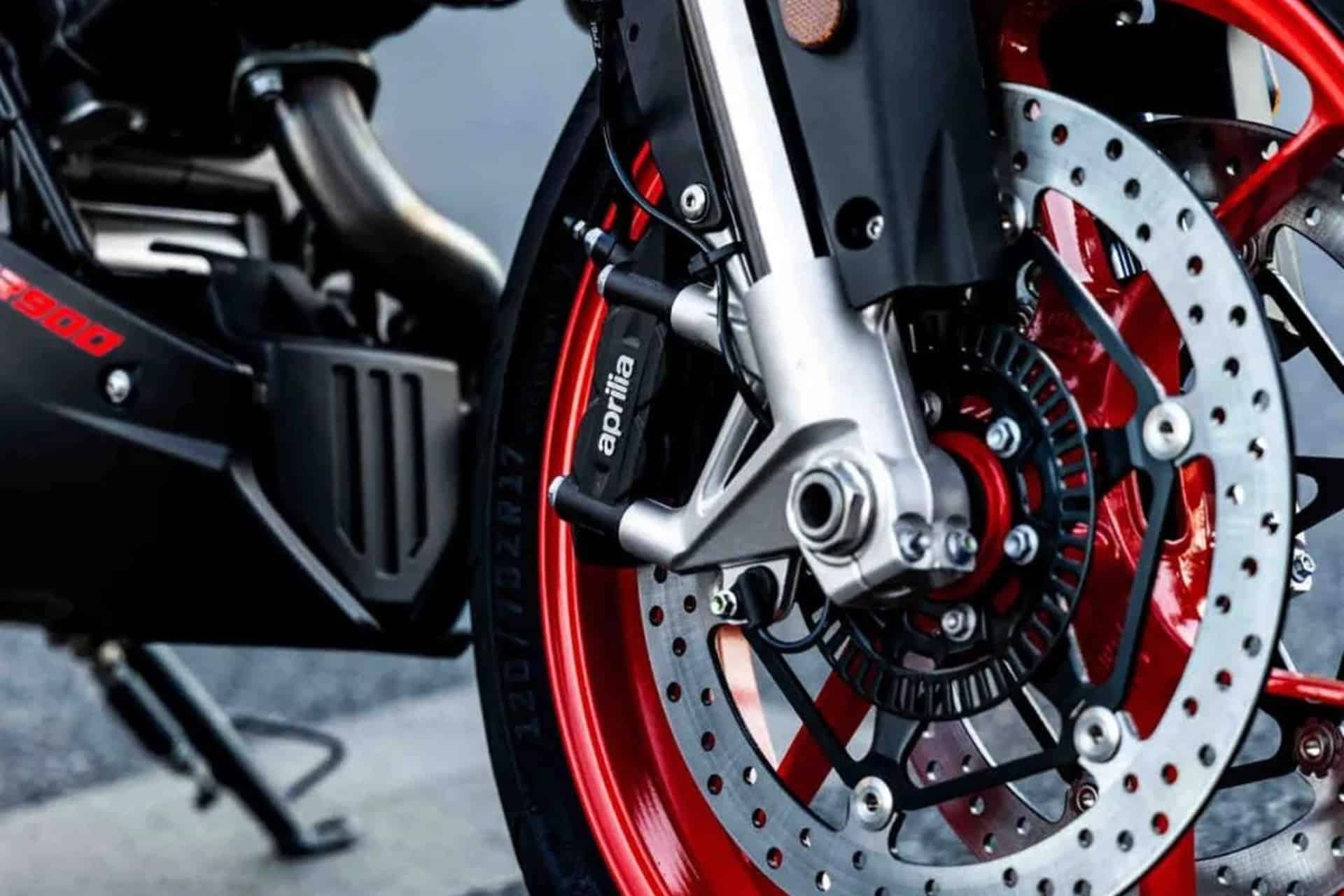 The launch of the "new" Aprilia Shiver 900 on the Chinese market