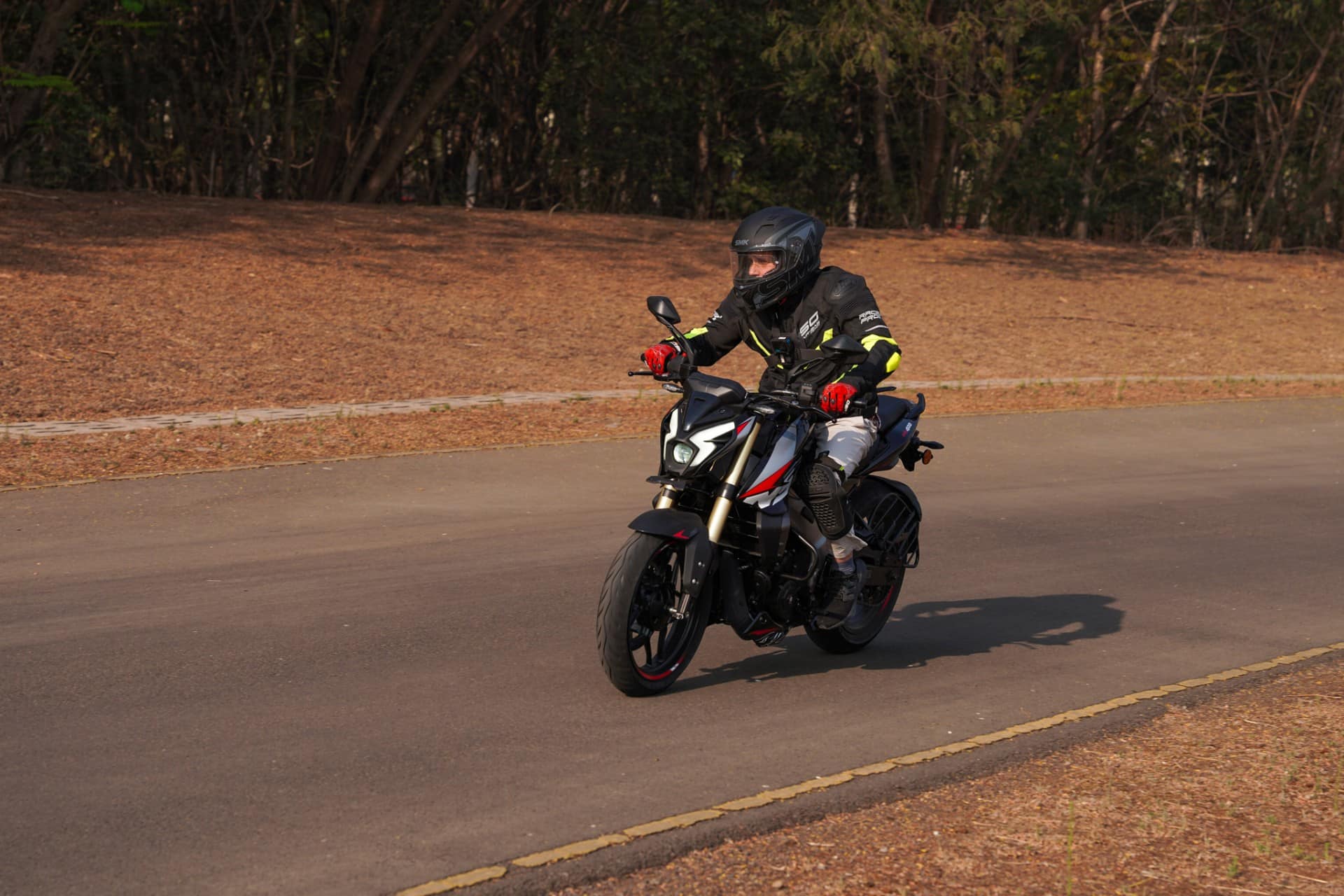 Bajaj dominate and press