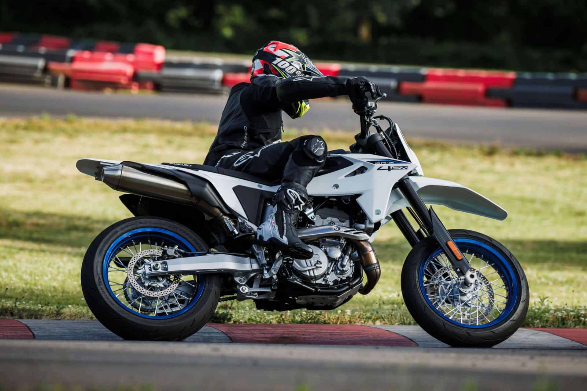 Suzuki DR-Z4SM 2025