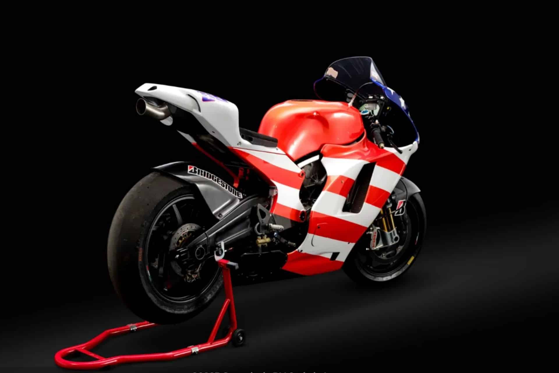 Ducati Desmosedici Gp8 by Nicky Hayden
