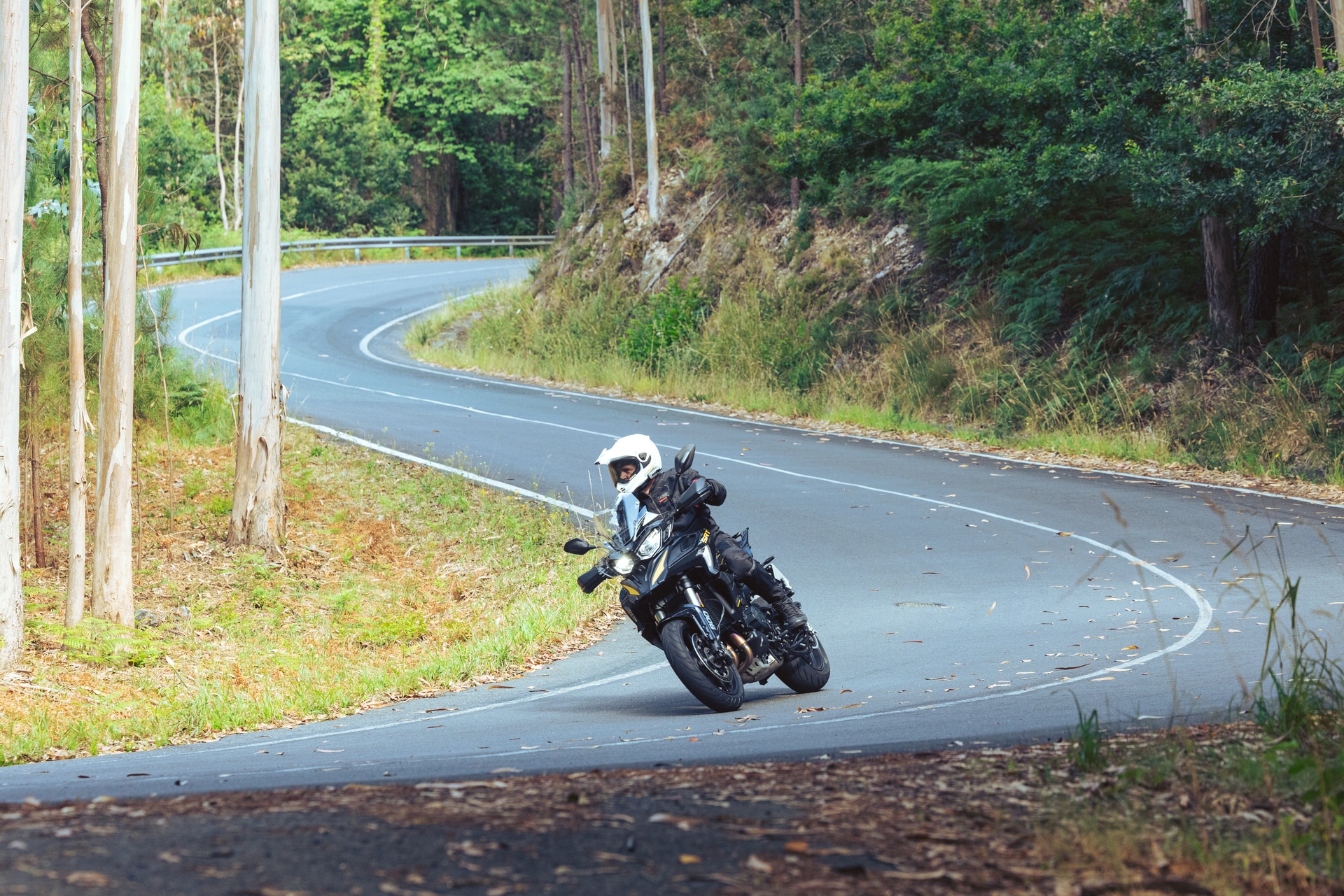 Test QJ Motor SRT 900 S/SX