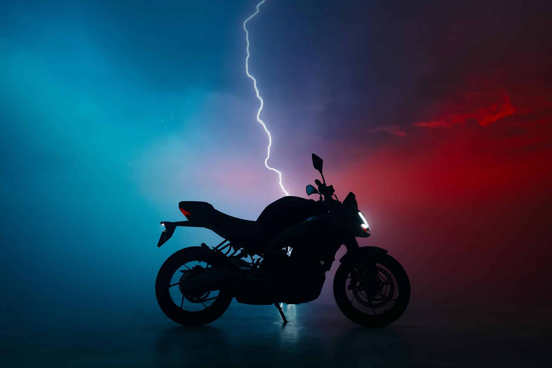 Robo a lo bestia: se llevan 7 Aprilia de un concesionario