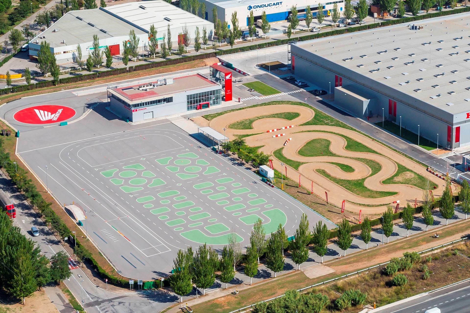 In Spain the facilities of the His at the Honda headquarters are spectacular