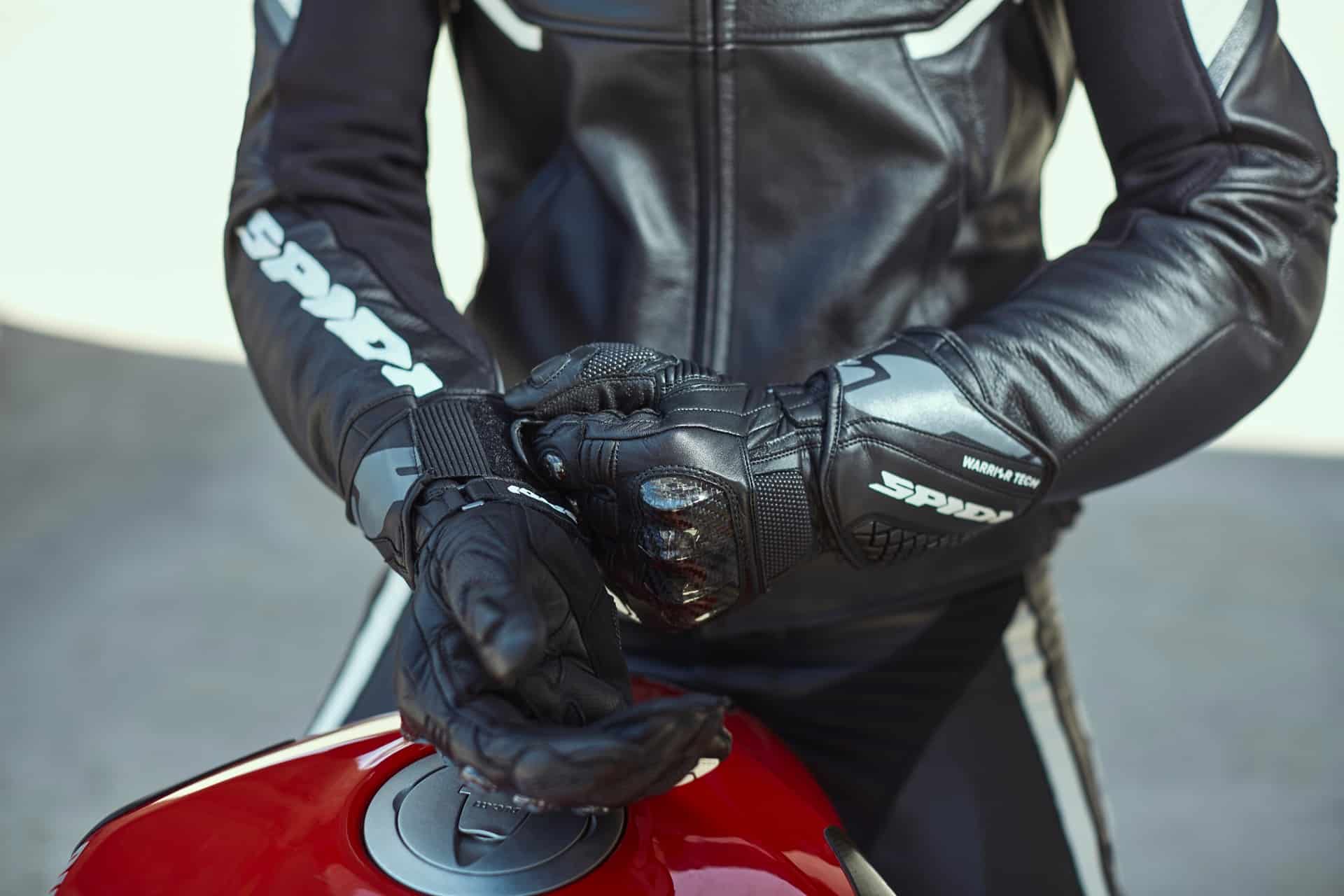Gama de guantes racing SPIDI 2025: Sensaciones de circuito al alcance de todos los motoristas