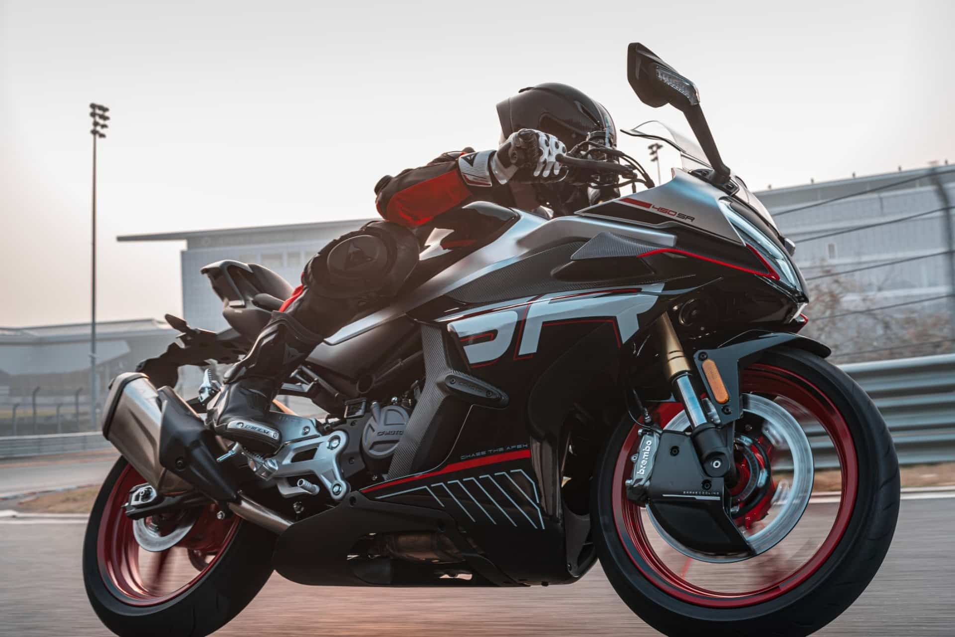 KTM RC 490 - CFMOTO 450SR