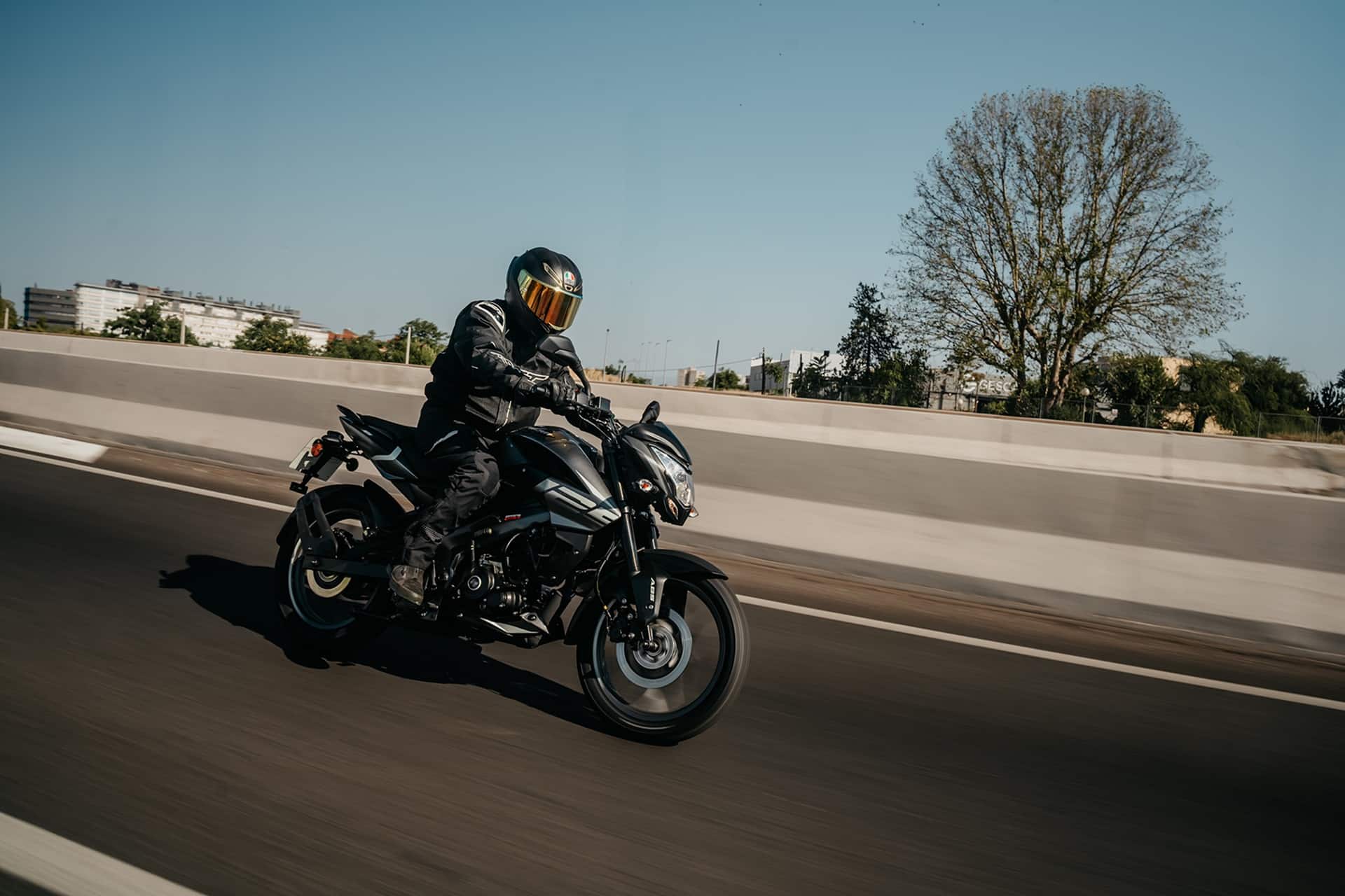 Bajaj launches in September a special campaign of exclusive prices for their current NS125 and Sport Tourer Domino 400