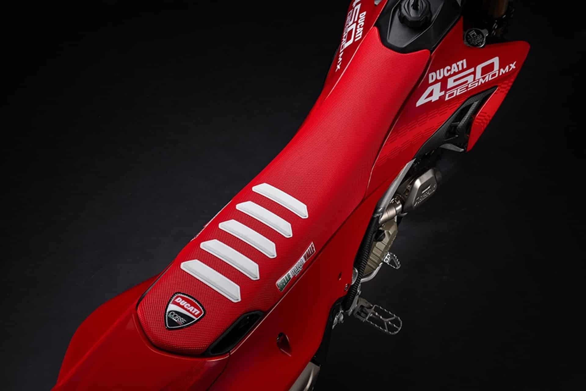 Photos: Ducati Performance presents its new range of accessories for the demo450 mx for maximum track performance