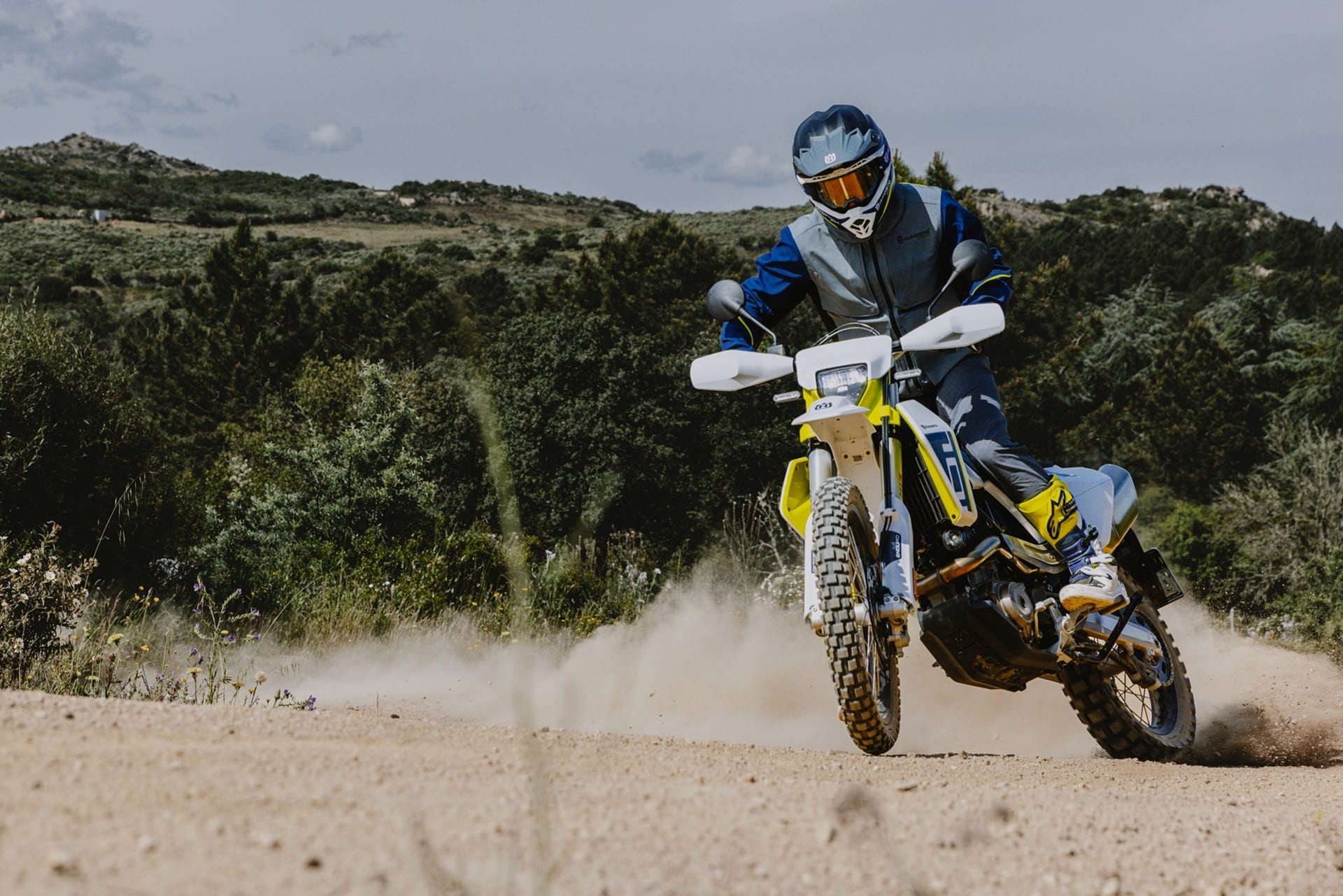 Husqvarna Mobility presents its renewed 701 Enduro and 701 Supermoto 2026