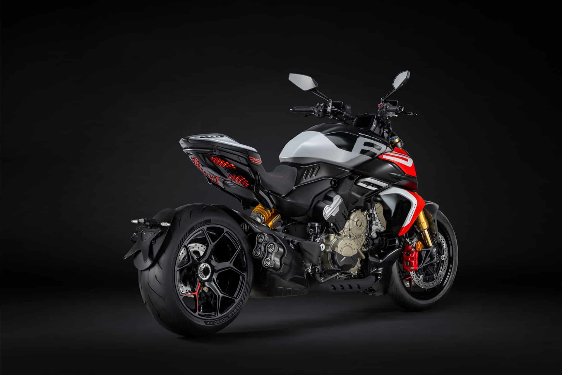 Ducati Diavel V4 RS 2026